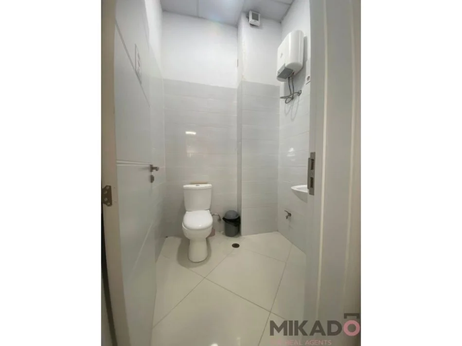 Durres, shitet dyqan Kati 0, 125 m² 450.000 € (Durres)