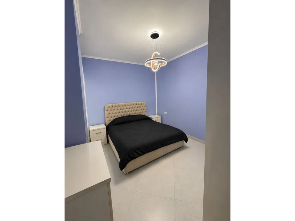 Tirane, jepet me qera apartament 1+1 Kati 3, 60 m² 600 € (Rruga Bardhyl)
