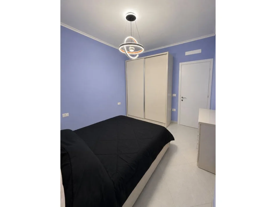 Tirane, jepet me qera apartament 1+1 Kati 3, 60 m² 600 € (Rruga Bardhyl)