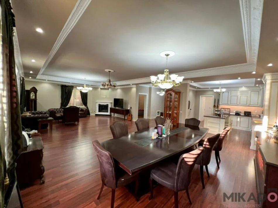 Shitet Vile ne Peze Helmes 3+1+Aneks+Ballkon Kati 0, 471 m² 399.999 €