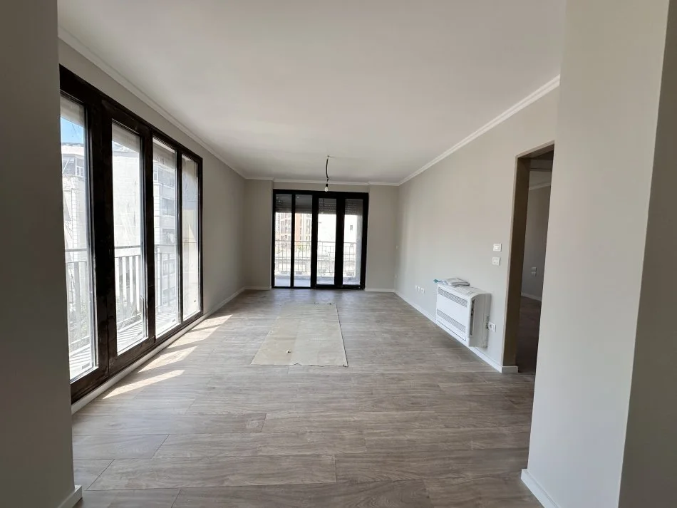 Tirane, jepet me qera apartament 2+1+Ballkon Kati 2, 117 m² 1.200 € 
