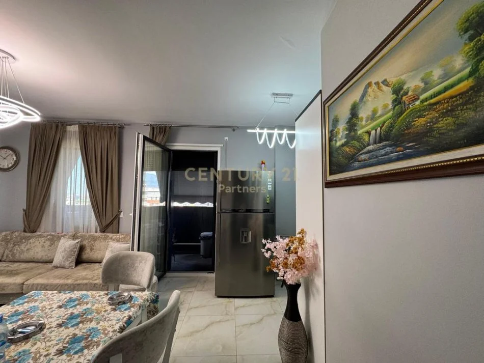 Tirane, shitet apartament 1+1 Kati 7, 70 m² 135.000 € 