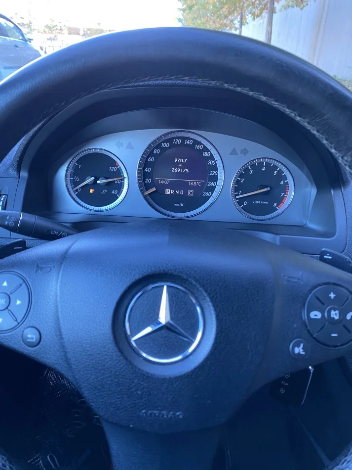 Tirane, shes me portobagazh Mercedes Benc w204 200 Kompressor lpg BRC Benzin+Gaz, e bardhë automatik Klima 269.000 km 8.300 €