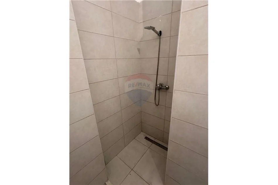 Tirane, jepet me qera apartament Kati 3, 71 m² 300 € 