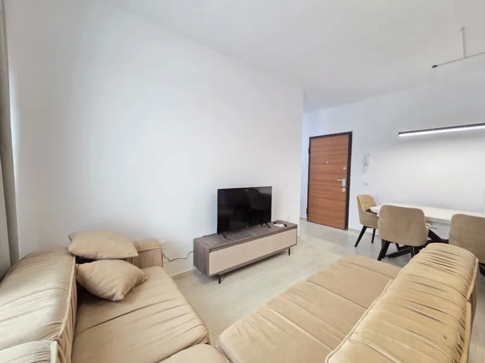 Tirane, jepet me qera apartament 2+1+Aneks+Ballkon Kati 3, 112 m² 750 € 