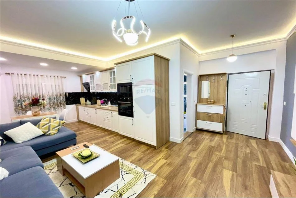 Tirane, jepet me qera apartament Kati 3, 70 m² 700 € 