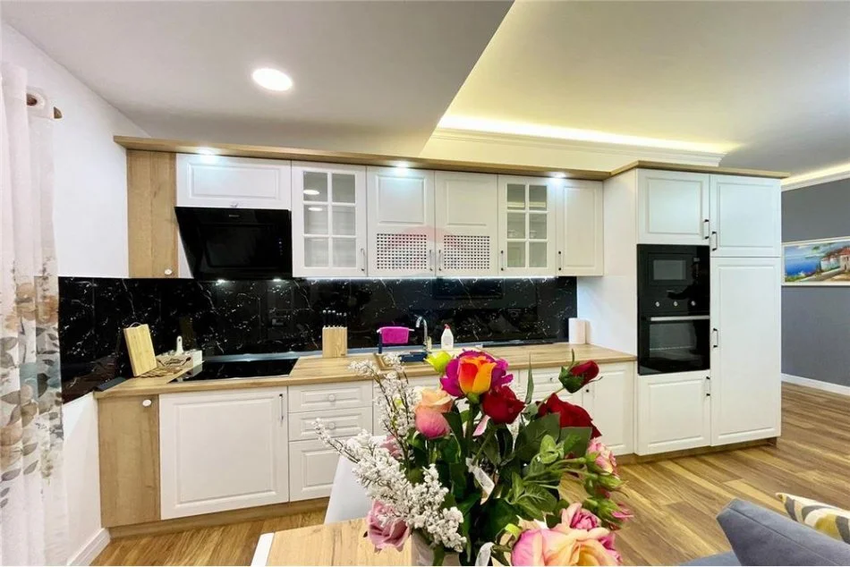 Tirane, jepet me qera apartament Kati 3, 70 m² 700 € 