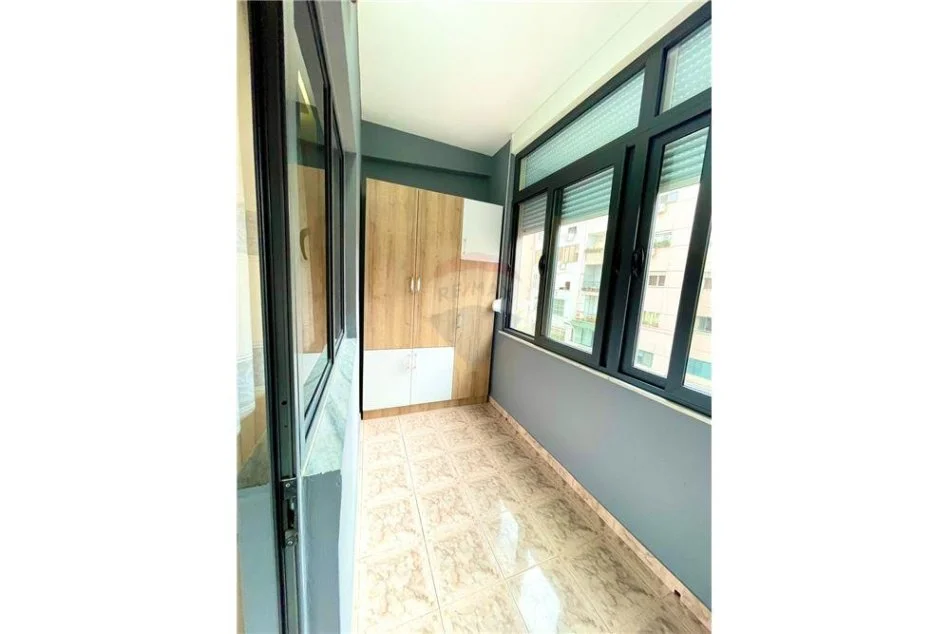 Tirane, jepet me qera apartament Kati 3, 70 m² 700 € 