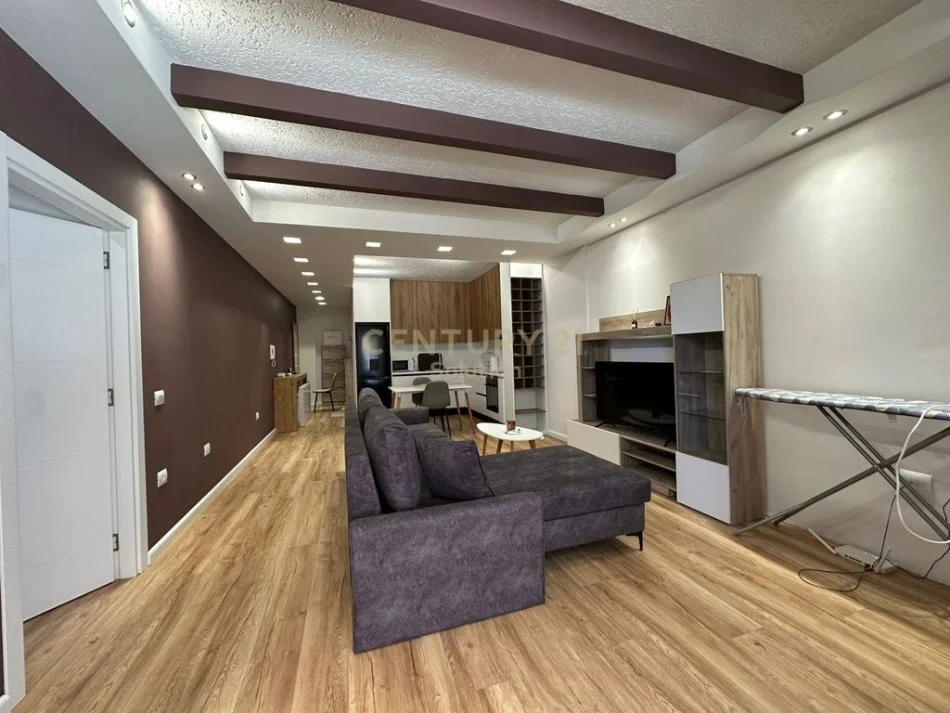 Tirane, jepet me qera apartament 1+1 Kati 3, 88 m² 600 € 