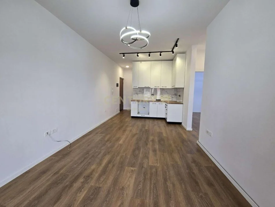 Tirane, shitet apartament 2+1 Kati 5, 76 m² 189.000 € (Sheshi Avni Rustemi,Pazari Ri!)