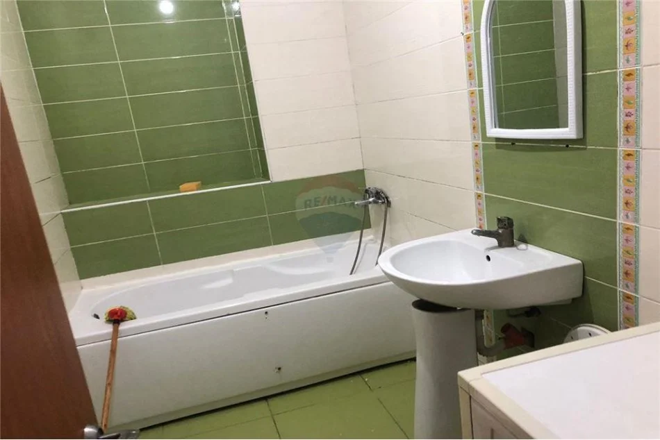 Tirane, jepet me qera apartament Kati 3, 60 m² 330 € 