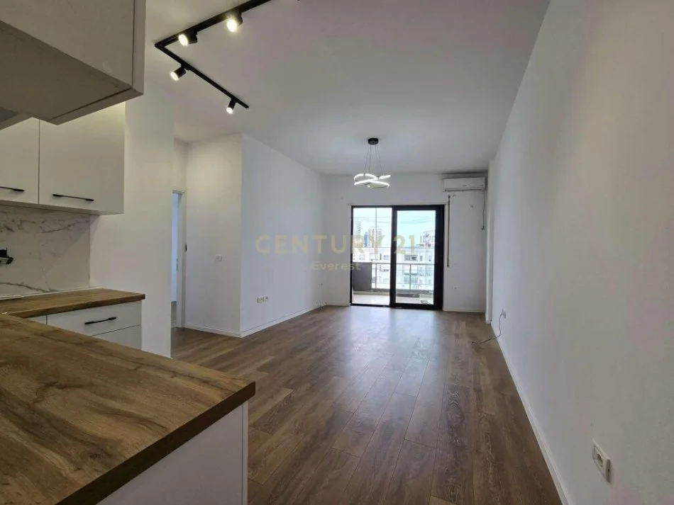 Tirane, shitet apartament 2+1 Kati 5, 76 m² 189.000 € (Sheshi Avni Rustemi,Pazari Ri!)