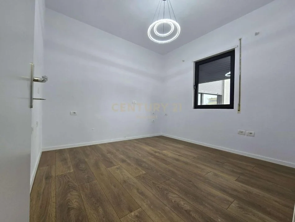 Tirane, shitet apartament 2+1 Kati 5, 76 m² 189.000 € (Sheshi Avni Rustemi,Pazari Ri!)