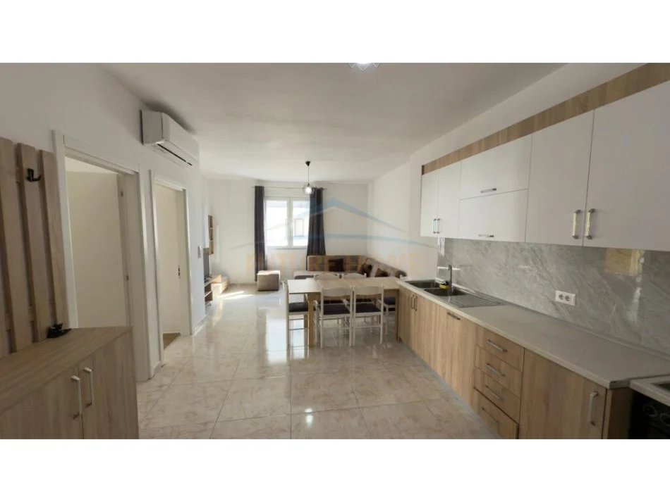 Tirane, shitet apartament 2+1+Ballkon Kati 7, 103 m² 155.000 € (Grand Gallery)