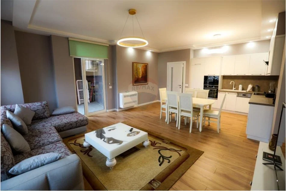 Tirane, jepet me qera apartament Kati 4, 118 m² 1.000 € 