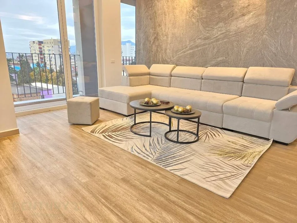 Tirane, jepet me qera apartament 2+1 Kati 5, 120 m² 1.200 € 