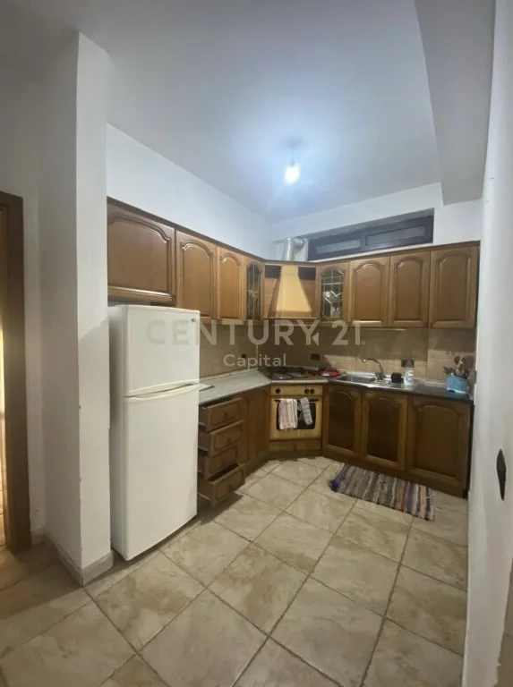 Tirane, jepet me qera apartament 3+1+Aneks+Ballkon Kati 6, 100 m² 700 € (Rruga Mine Peza)