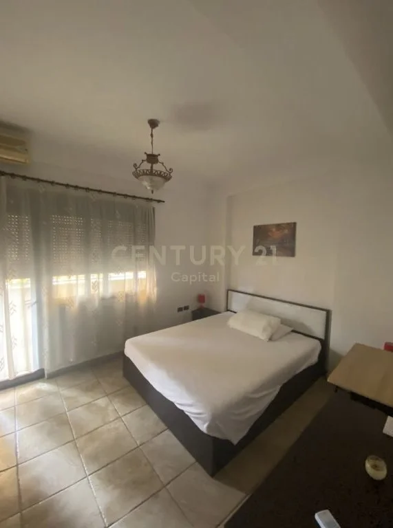 Tirane, jepet me qera apartament 3+1+Aneks+Ballkon Kati 6, 100 m² 700 € (Rruga Mine Peza)