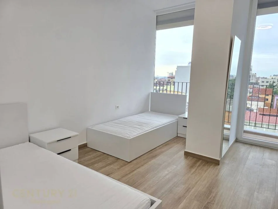 Tirane, jepet me qera apartament 2+1 Kati 5, 120 m² 1.200 € 