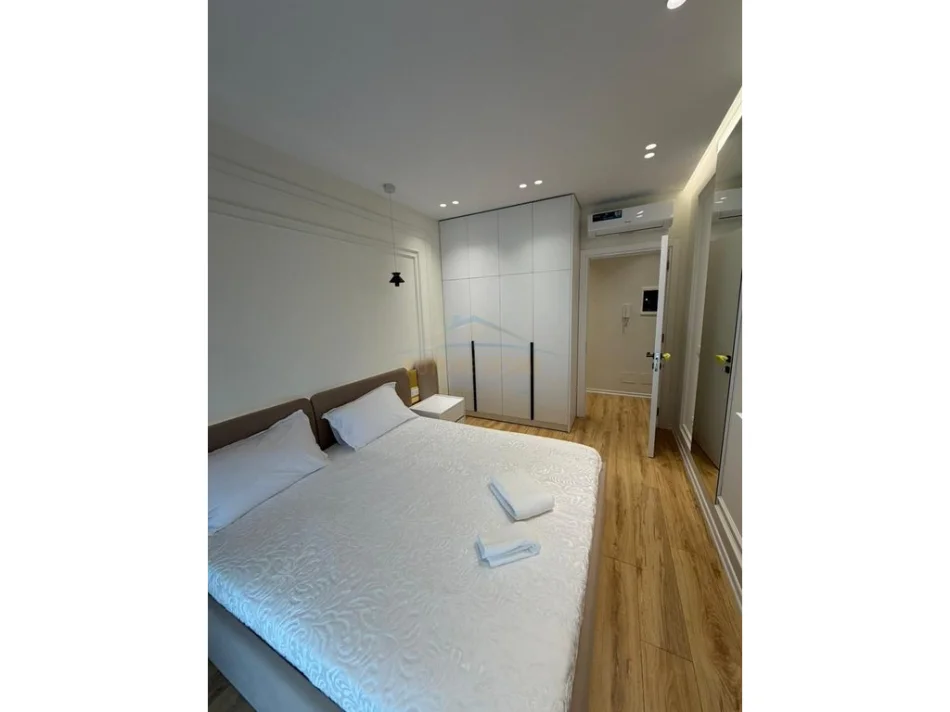 Tirane, jepet me qera apartament 2+1+Ballkon Kati 7, 82 m² 800 € (Don bosko)