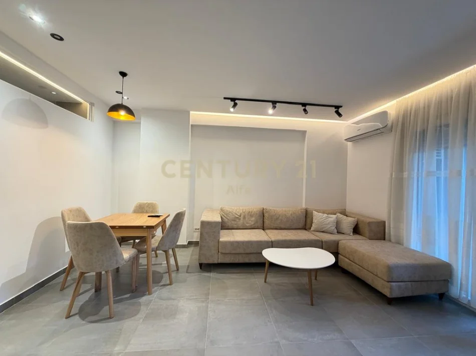 Tirane, jepet me qera apartament 1+1 Kati 1, 88 m² 500 € (Ish Parku)