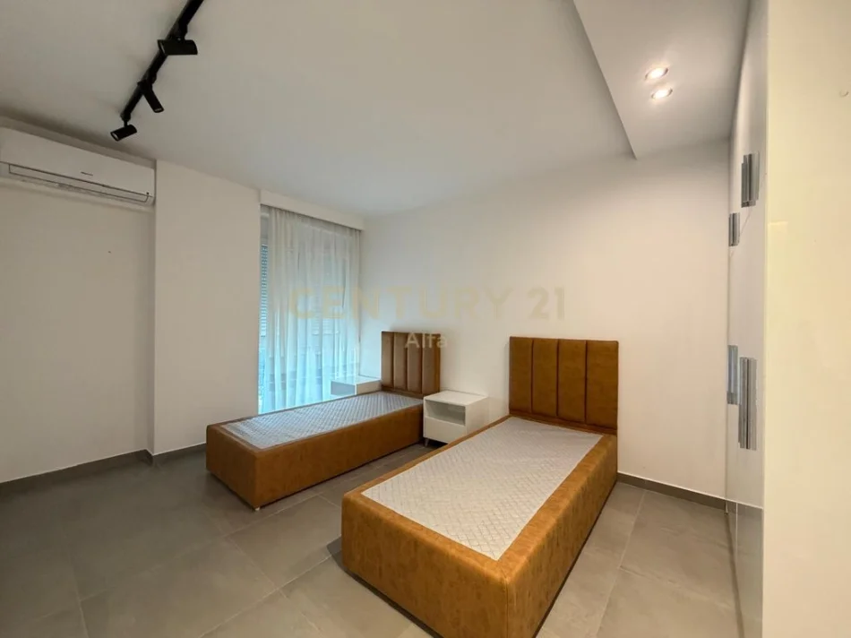 Tirane, jepet me qera apartament 1+1 Kati 1, 88 m² 500 € (Ish Parku)