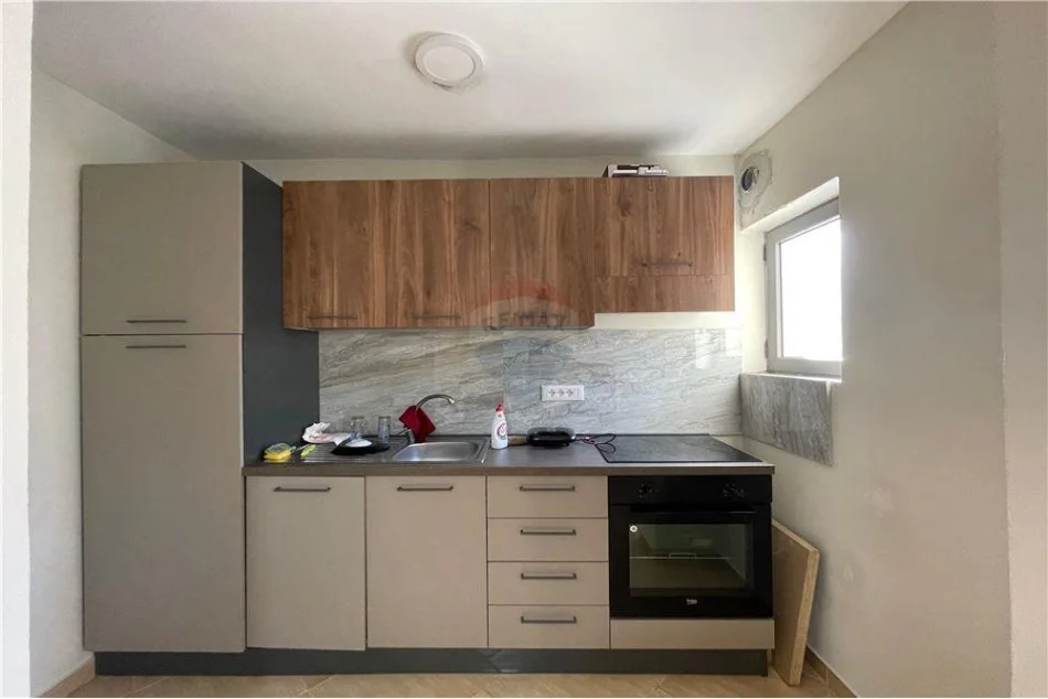 Tirane, jepet me qera apartament Kati 4, 60 m² 400 € 