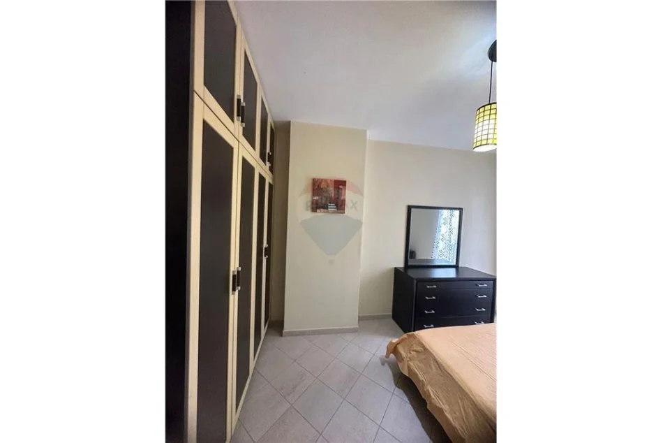 Tirane, jepet me qera apartament Kati 3, 100 m² 330 € 
