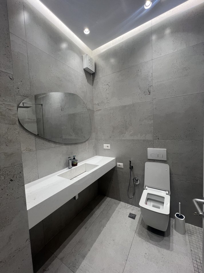 Tirane, jepet me qera nga Pronari, pa-komision zyre Kati 5, 48 m² 520 € (Bulevardi Gjergj Fishta, Prapa Fakultetit te Shkencave Sociale)