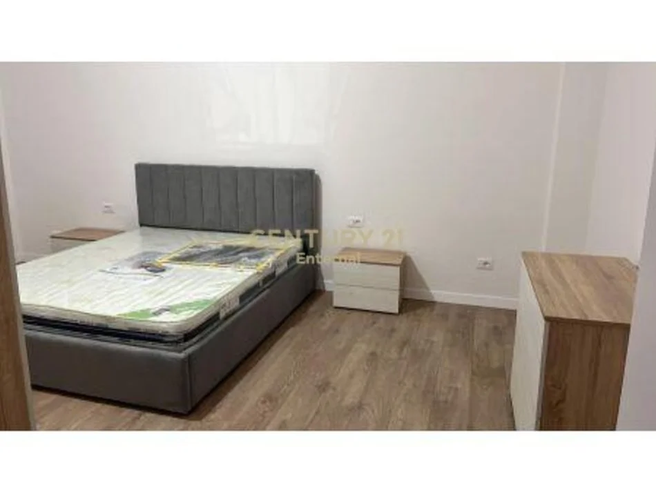Tirane, jepet me qera apartament 1+1 Kati 2, 60 m² 550 € 