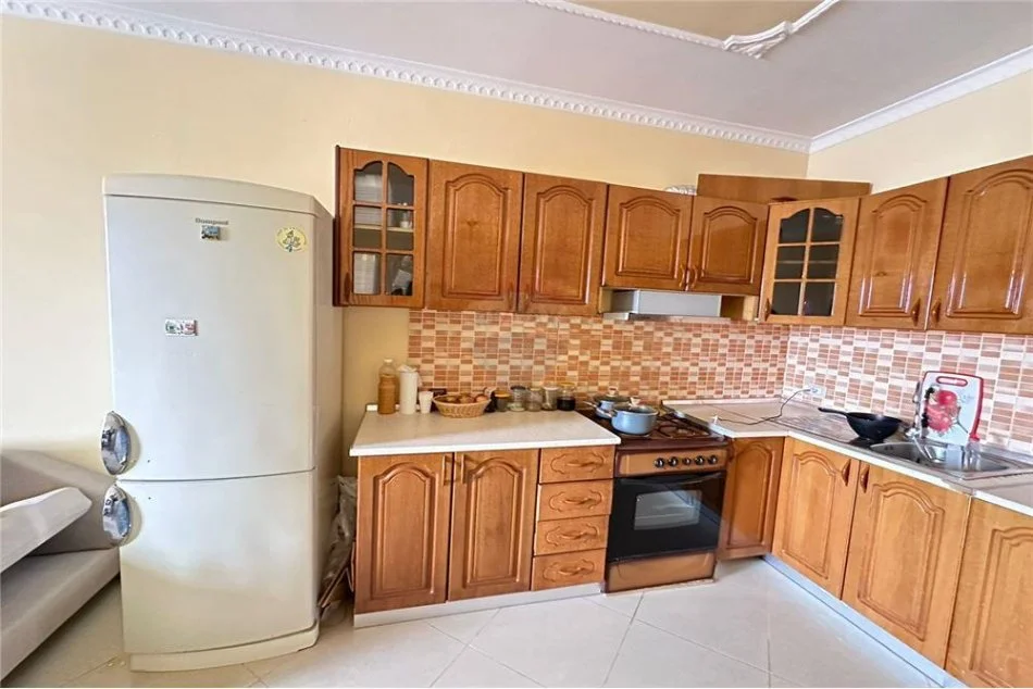 Tirane, jepet me qera apartament Kati 8, 78 m² 400 € 
