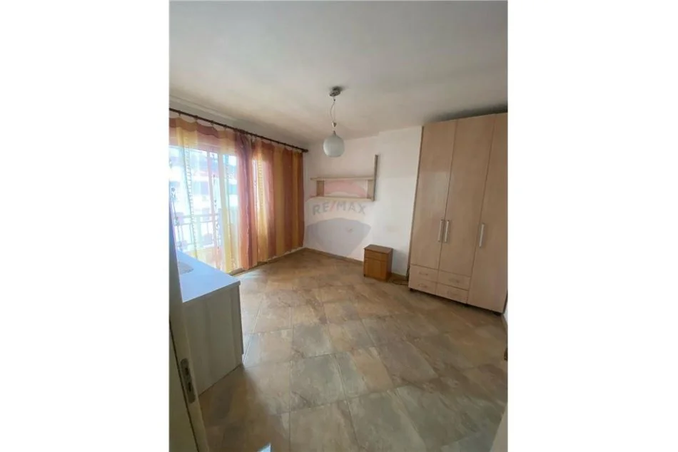 Tirane, jepet me qera apartament Kati 8, 86 m² 350 € 