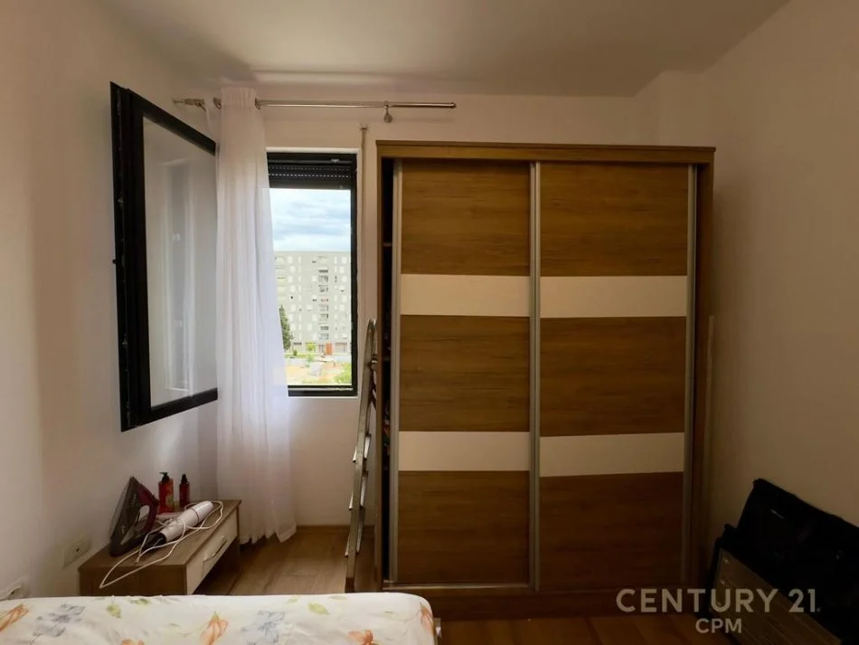 Tirane, jepet me qera apartament 2+1 Kati 4, 80 m² 650 € 
