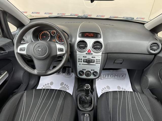 Tirane, shes makine Opel corsa Viti 2009, 4.700 Euro