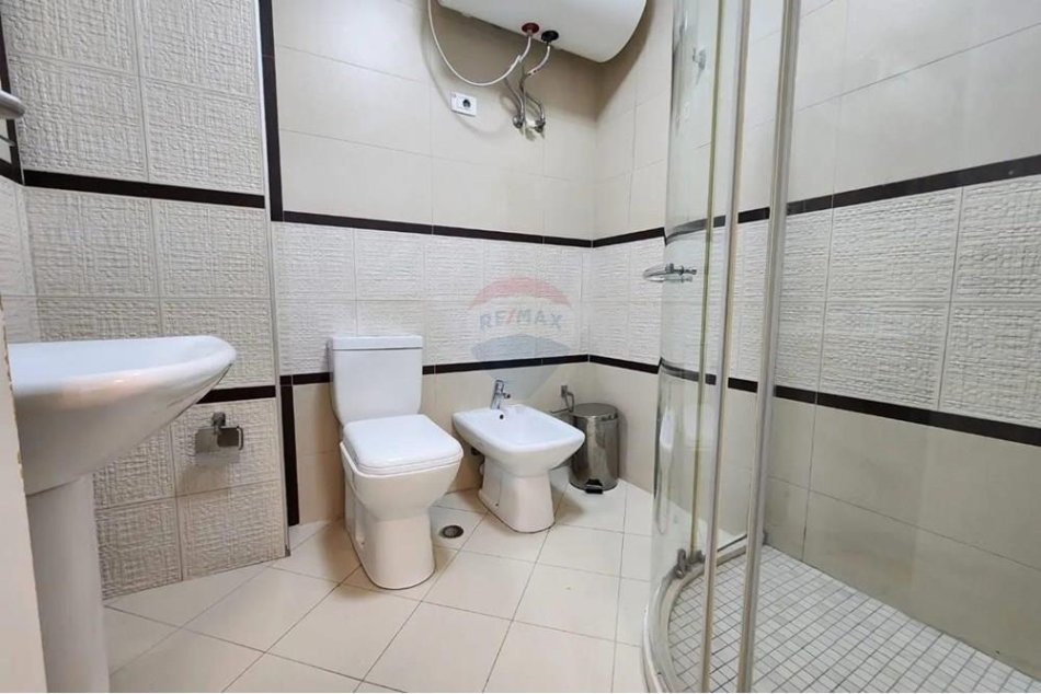 Tirane, shes apartament 2+1+Aneks+Ballkon Kati 5, 98 m² 195.000 € (Rruga Ndre Mjeda)