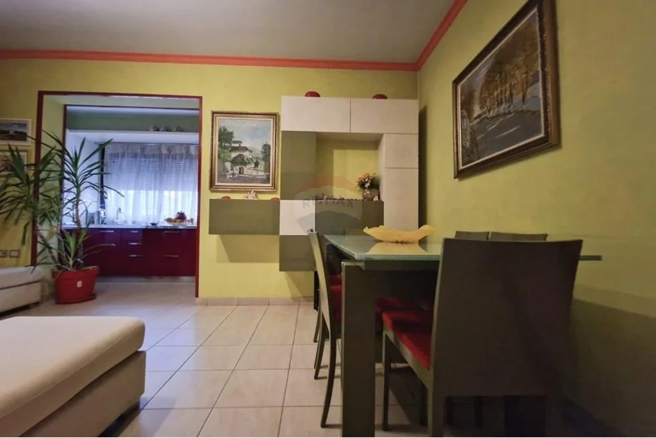 Tirane, jepet me qera apartament 2+1 Kati 4, 450 m² 451 € (Treni-Dispanceria)