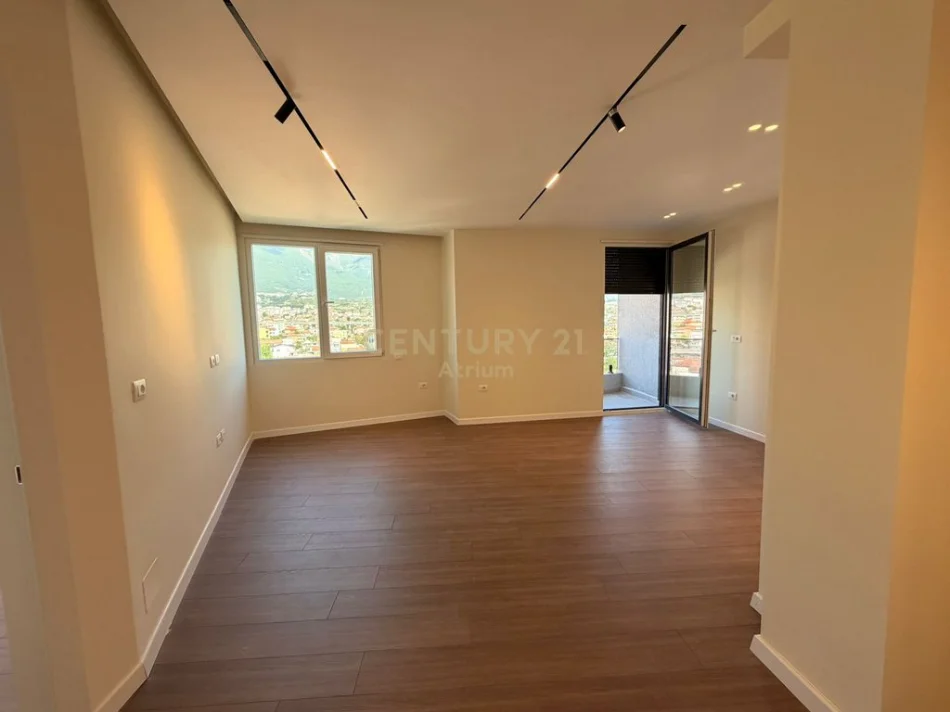Tirane, shes apartament 3+1 Kati 6, 79 m² 235.000 € (Materniteti i Ri)