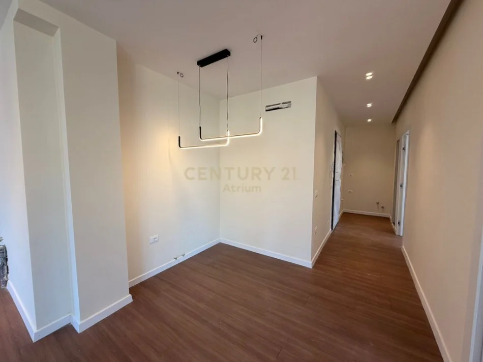 Tirane, shes apartament 3+1 Kati 6, 79 m² 235.000 € (Materniteti i Ri)