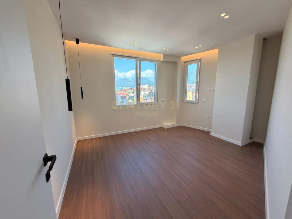 Tirane, shes apartament 3+1 Kati 6, 79 m² 235.000 € (Materniteti i Ri)