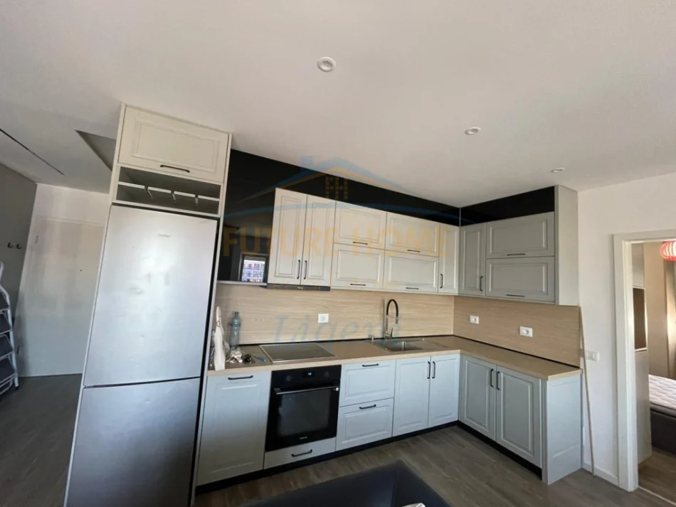 Tirane, jepet me qera apartament 2+1 Kati 6, 77 m² 800 € (Komplesi kontakti)