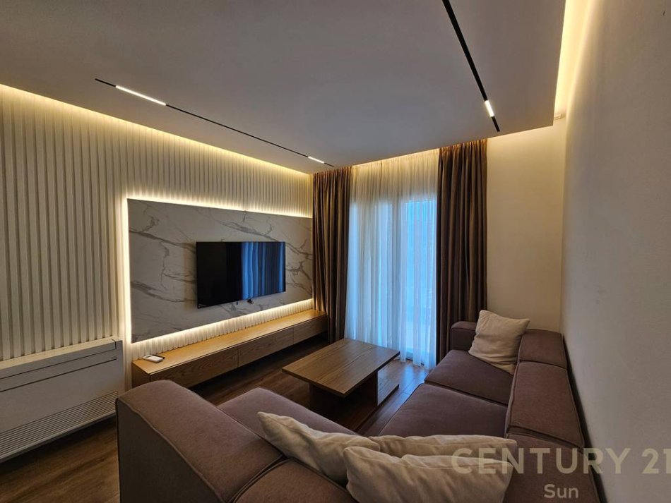 Tirane, jepet me qera apartament 1+1 Kati 7, 70 m² 700 € (Kodra e Diellit)