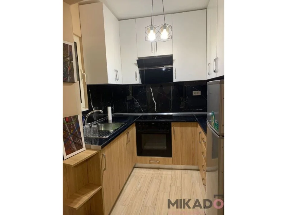 Tirane, jepet me qera 2+1 Kati 4, 72 m² 450 € (Tregu elektrik)