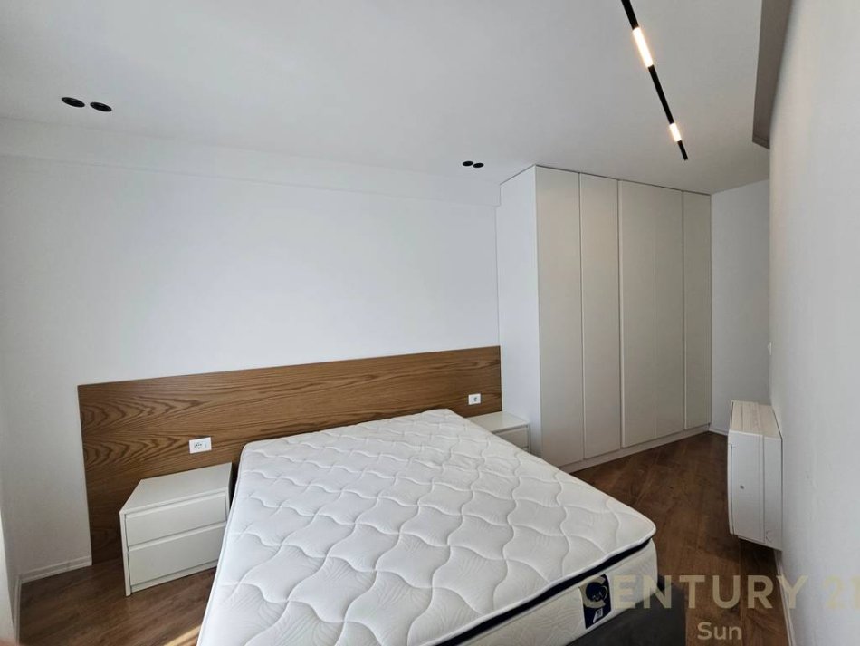 Tirane, jepet me qera apartament 1+1 Kati 7, 70 m² 700 € (Kodra e Diellit)