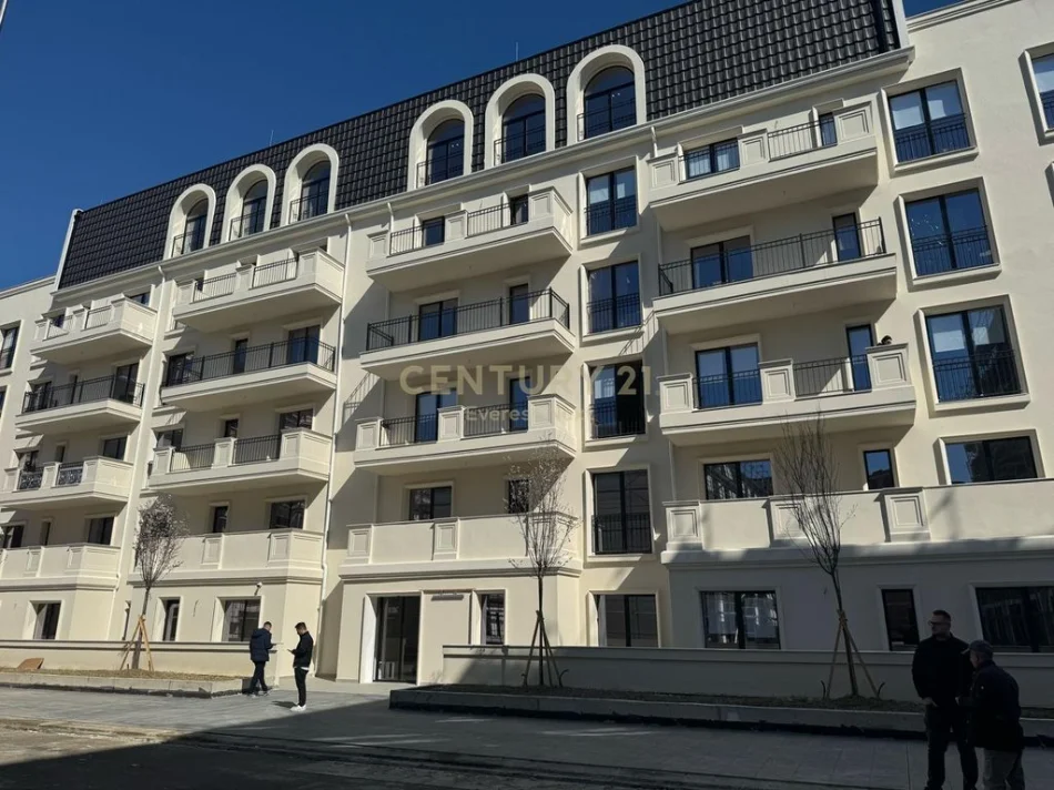 Tirane, shitet apartament 2+1+Aneks+Ballkon Kati 2, 115 m² 202.000 € (Tirana cielo)