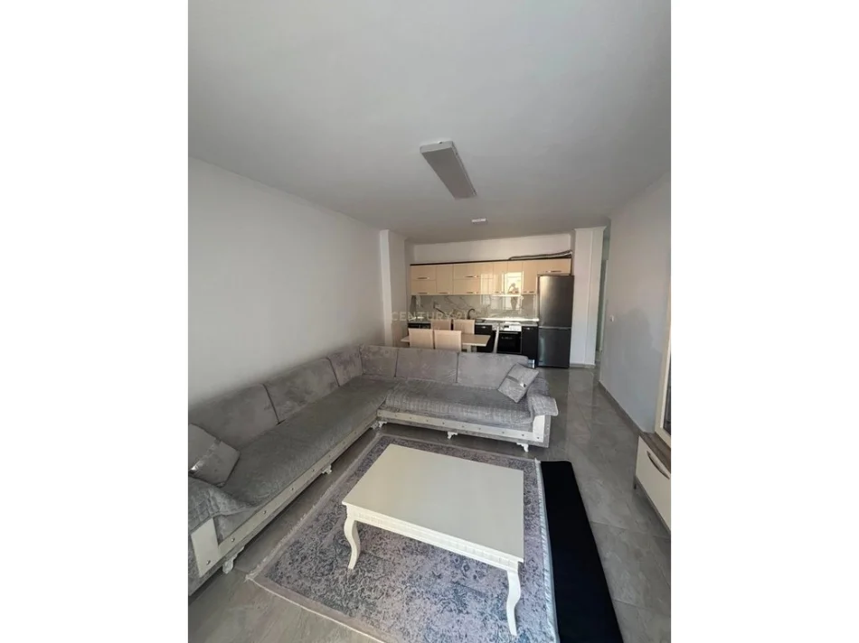 Tirane, jepet me qera apartament 1+1 , 70 m² 400 € (Motel Gaxheri)