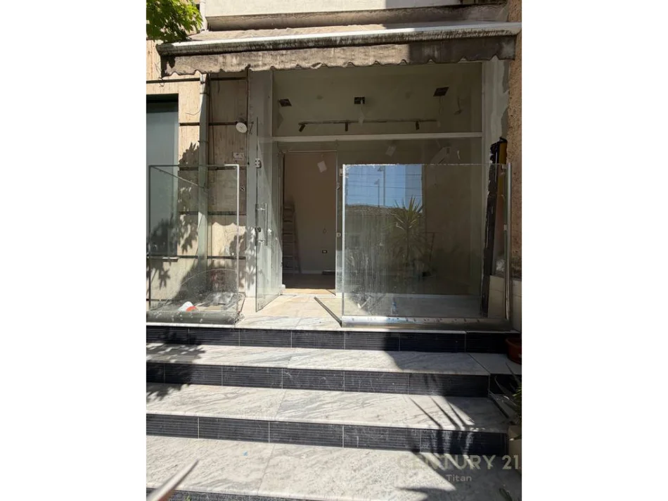 Tirane, shes ambjent biznesi , 18 m² 165.000 € 