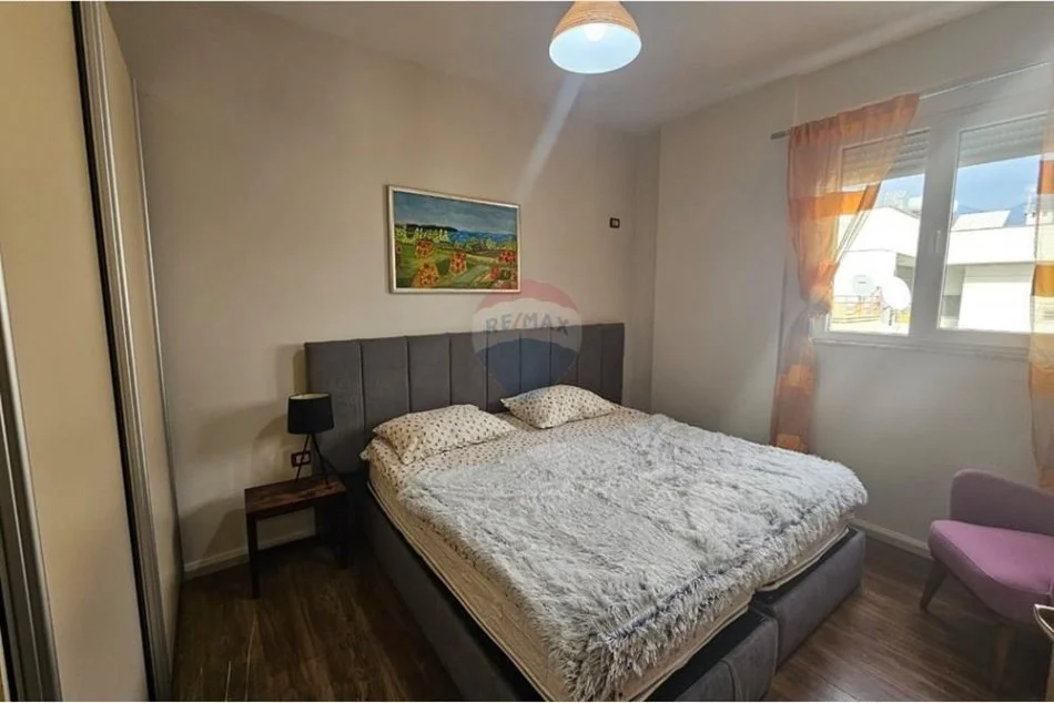 Tirane, jepet me qera apartament Kati 8, 70 m² 700 € (Rruga Qemal Stafa)