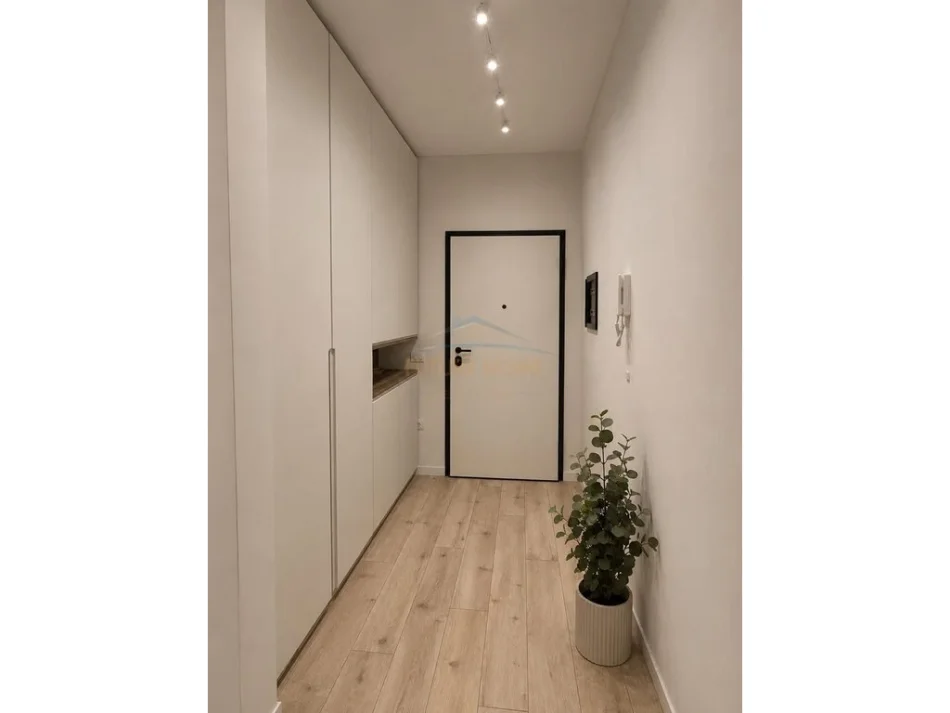 Tirane, shitet apartament 2+1+Ballkon , 118 m² 275.000 €