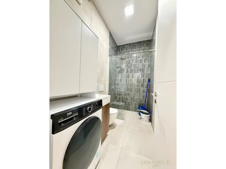 Tirane, jepet me qera apartament 1+1+Aneks+Ballkon Kati 2, 53 m² 700 € 