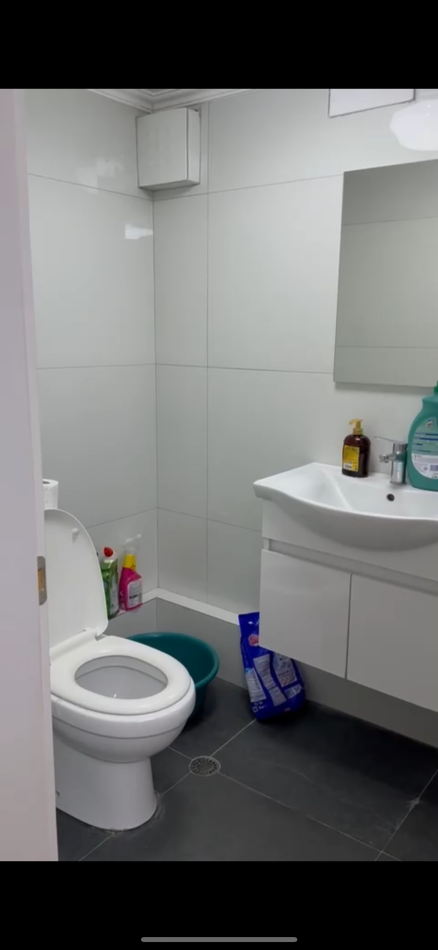 Tirane, ndarje qeraje apartament 2+1 , 500 € (250€ secila) Rruga e Elbasanit